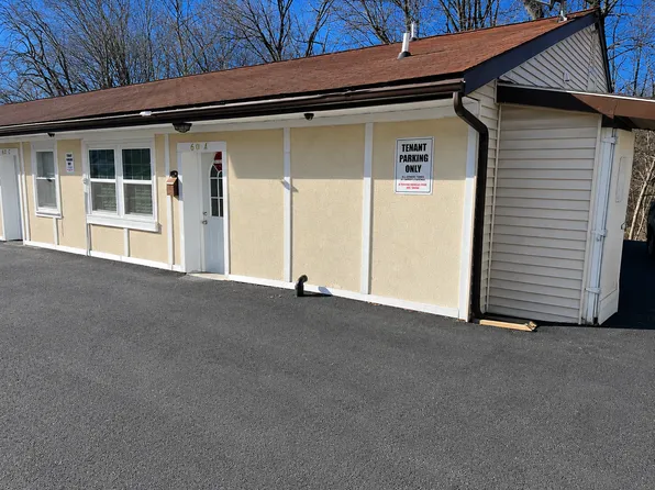 60 Dowell St #A, Slatington, PA 18080