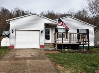 1626 Hill St, Belpre, OH 45714