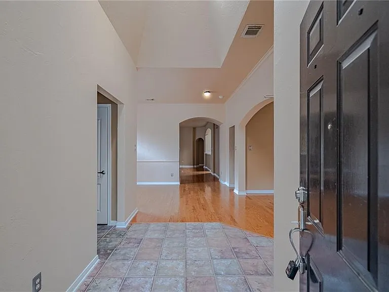 27 Troon Dr — Photo 3