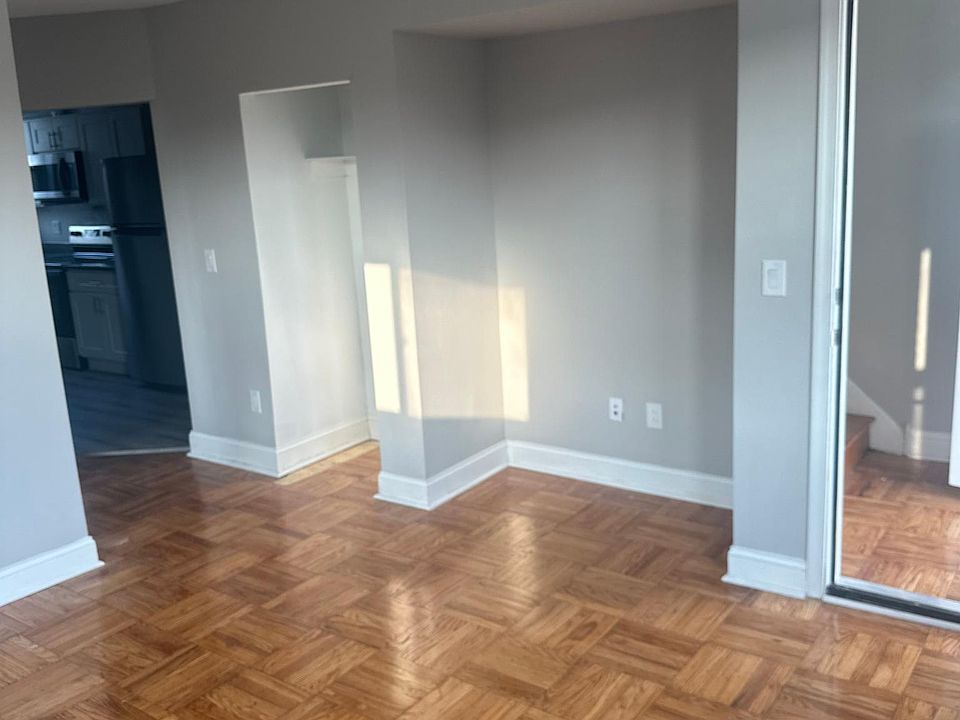 1st image of 1301 Magee Ave Floor 1