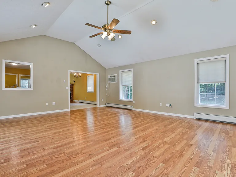 76 Groton Rd — Photo 13