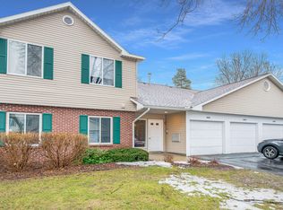 3183 Windcrest Dr NE, Grand Rapids, MI