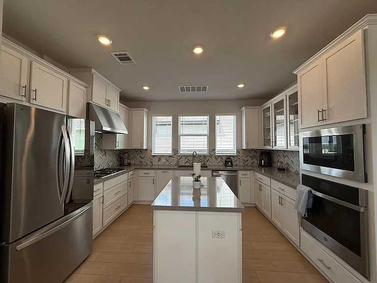 437 Leeward Pass — Photo 8