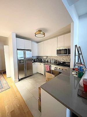 3rd image of 99 John St APT 1411