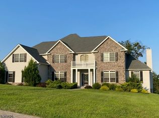 12 Windsor Way, Flemington, NJ 08822