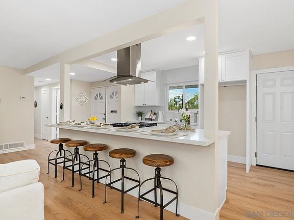 2nd image of 5051 Lenore Dr