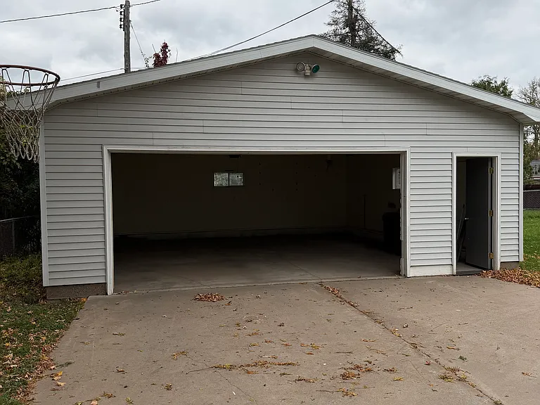 510 E Margaret St — Photo 6