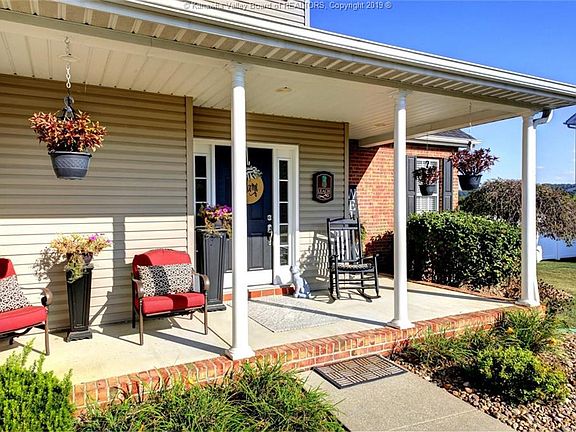 2nd image of 718 Plantation Dr