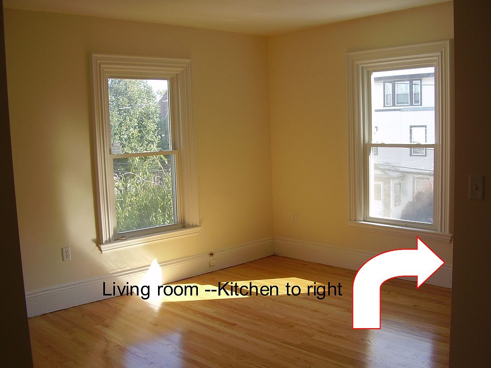 2nd image of 13-15 Emerson St #15-2