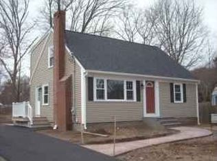 1 Lakeview Dr, Walpole, MA 02081