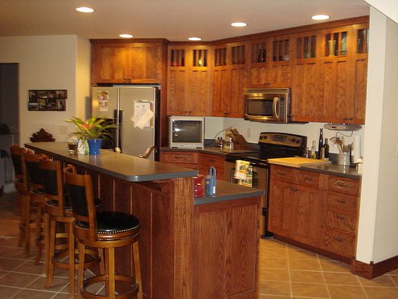 3rd image of 3104 Lakeshore Dr