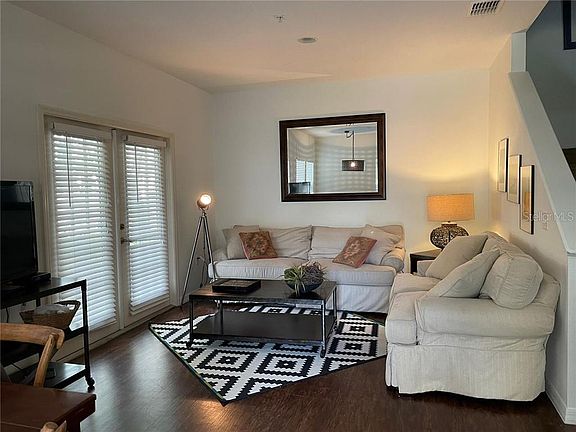 4th image of 5354 Diplomat Ct #104