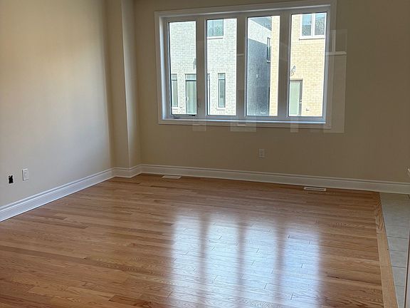 3rd image of 9 Keyworth Cres