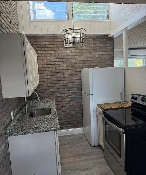 131 S Federal Hwy #3 — Photo 3