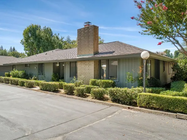 2472 American River Dr, Sacramento, CA 95825