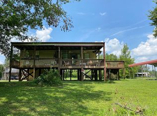 878 Pevahouse Camp Ln, Decaturville, TN 38329