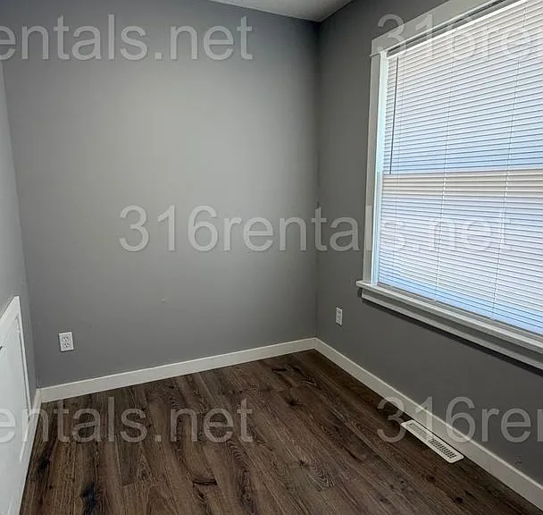 514 W 4th Ave — Photo 8