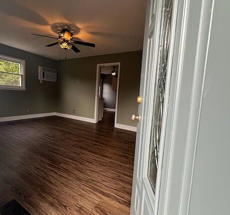 5th image of 3801 Altamira Dr