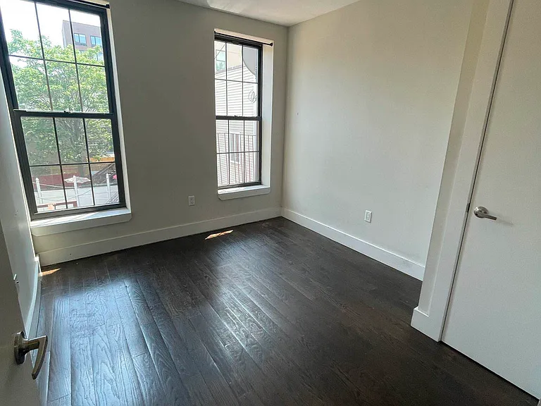 704 Dekalb Ave #3 — Photo 1
