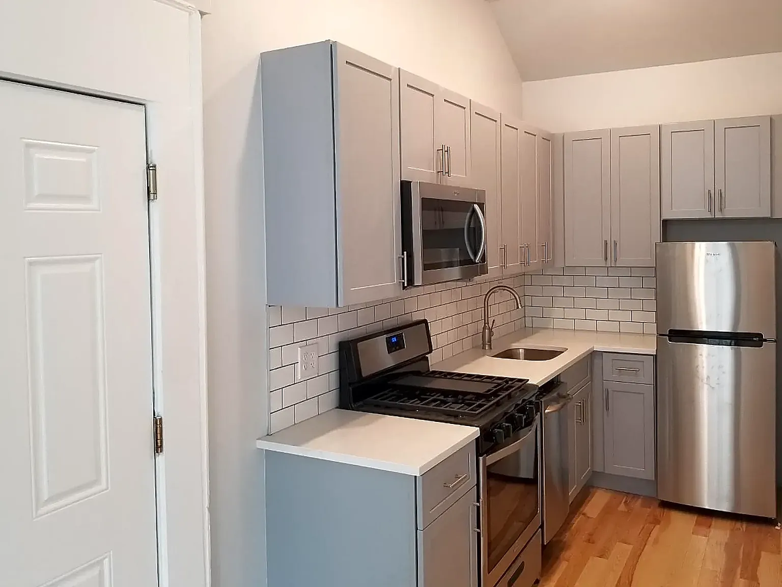 Spruce Street Apartments — Photo 3