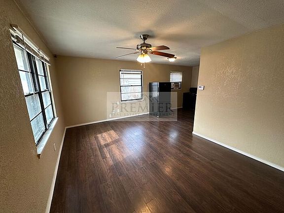 2nd image of 4818 Woodend Ave