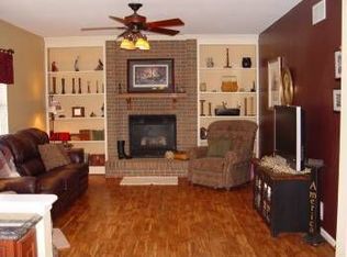 2669 Glenwood Dr, Finksburg, MD 21048