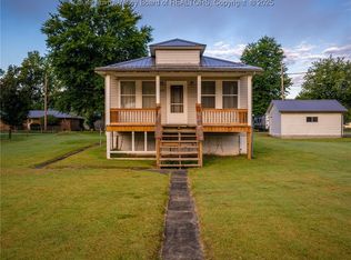 367 Washington St, Bancroft, WV 25011