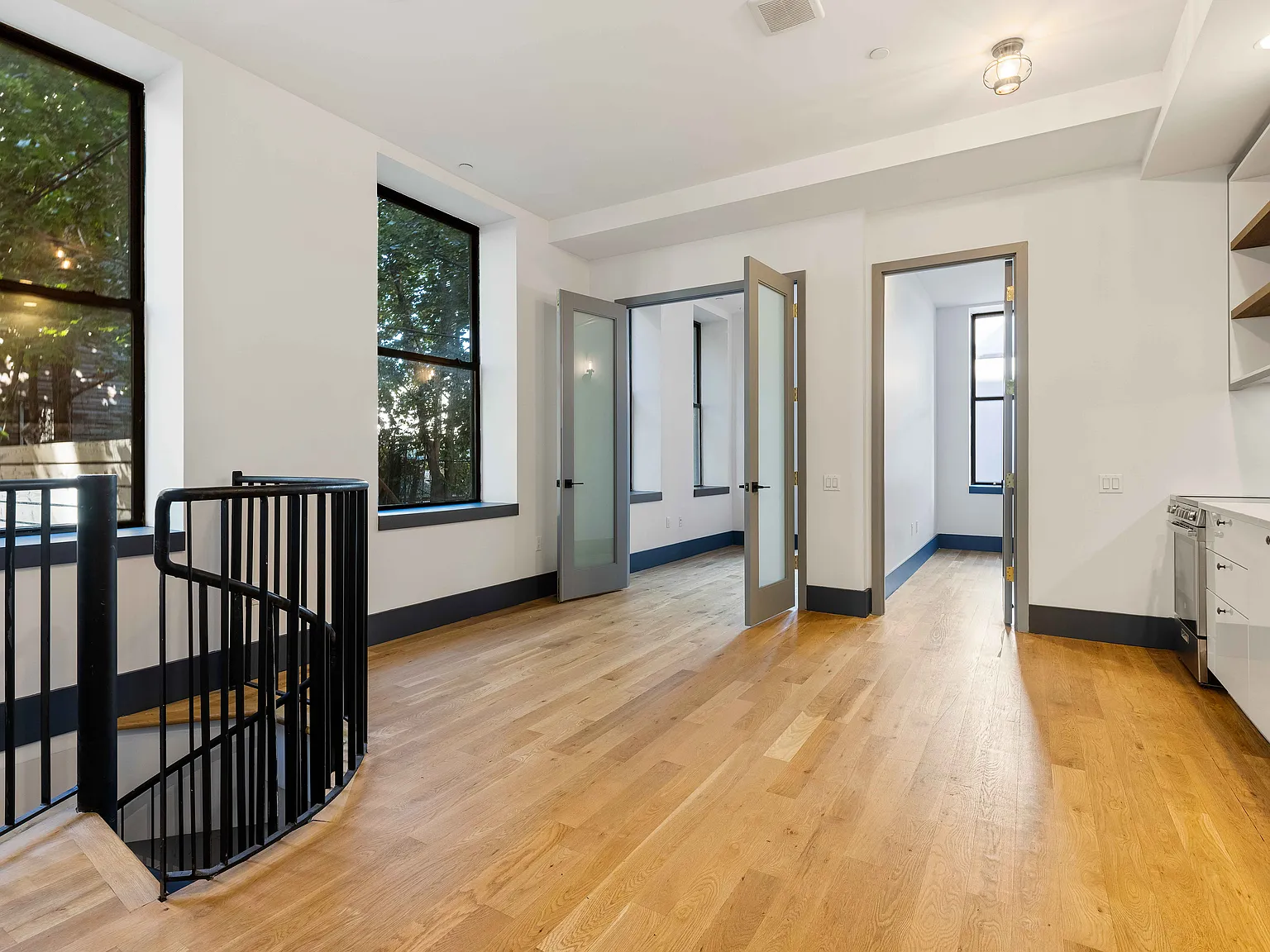 23 Menahan Street — Photo 3