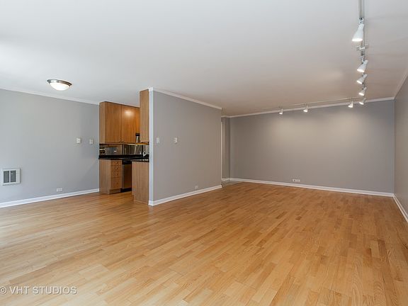 4th image of 2600 N Hampden Ct APT H4