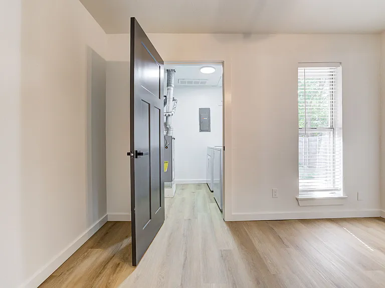 2212 Donna Dr — Photo 21