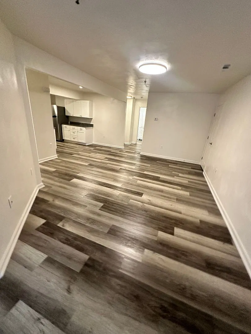 101 Collegiate Ct — Photo 1