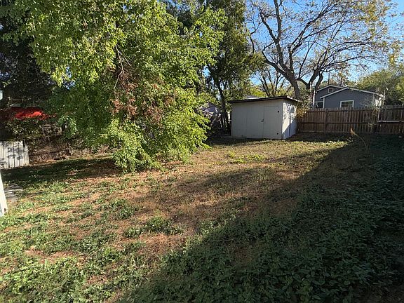 4th image of 442 SW 41st