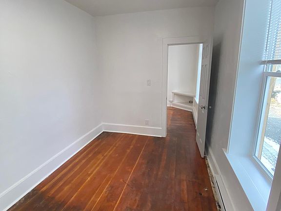 3rd image of 422 N Yellowstone St #2