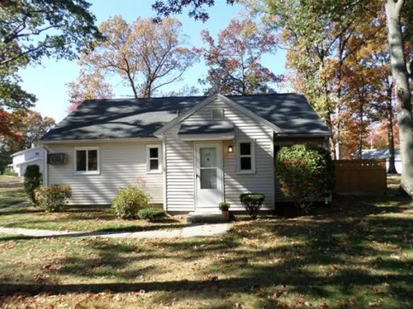 87 Partridge Ln, Chicopee, MA 01022