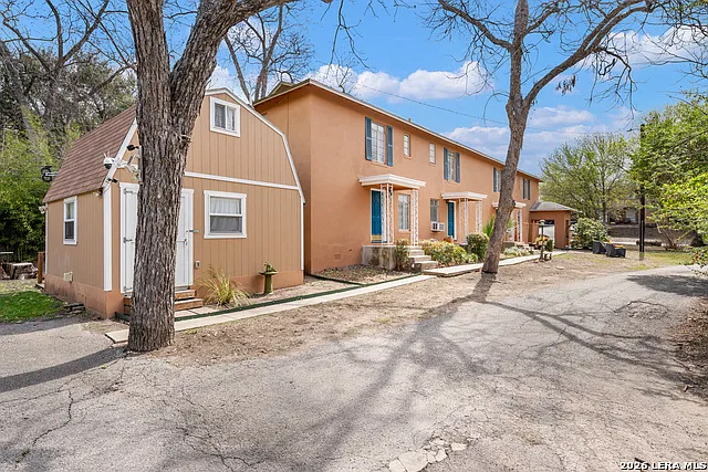 111 Grandview Pl