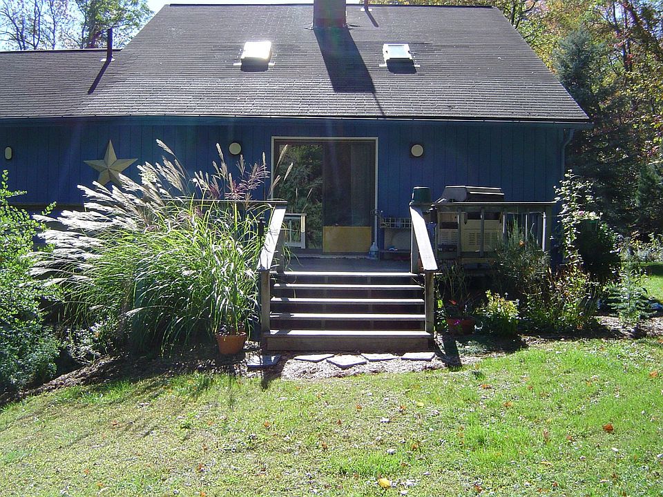 2nd image of 28 Crans Rd