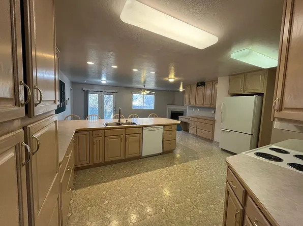 3036 W 5825 S, Roy, UT 84067