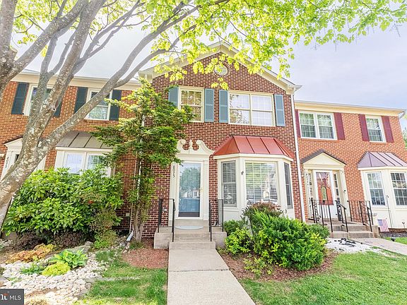 3rd image of 8075 Sky Blue Dr