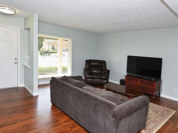 2nd image of 916 Appaloosa Ct