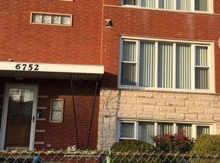 6752 W 87th St APT 2, Burbank, IL 60459
