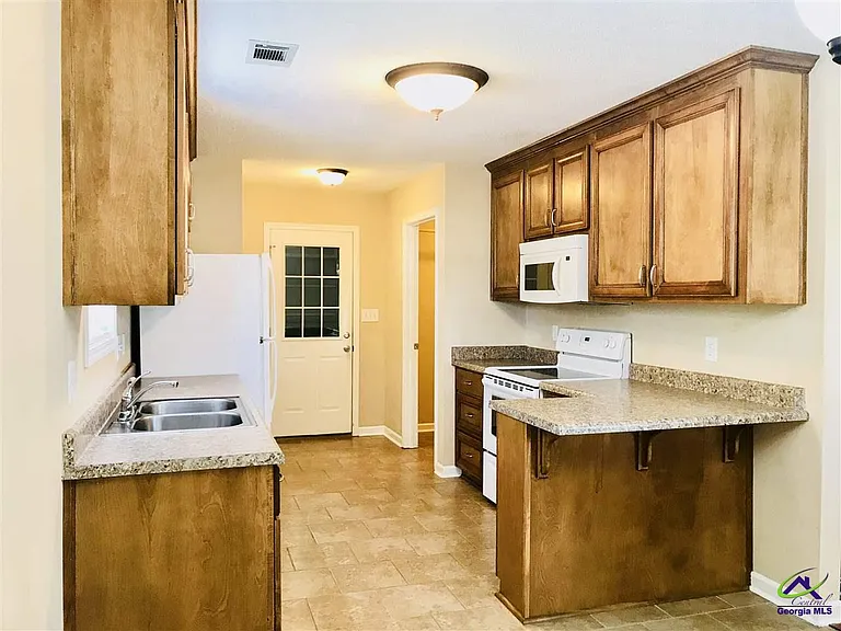 211 Station Way — Photo 16
