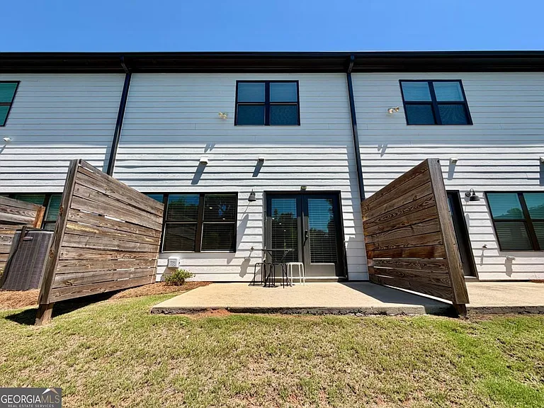 1337 Parc Bench Rd — Photo 2