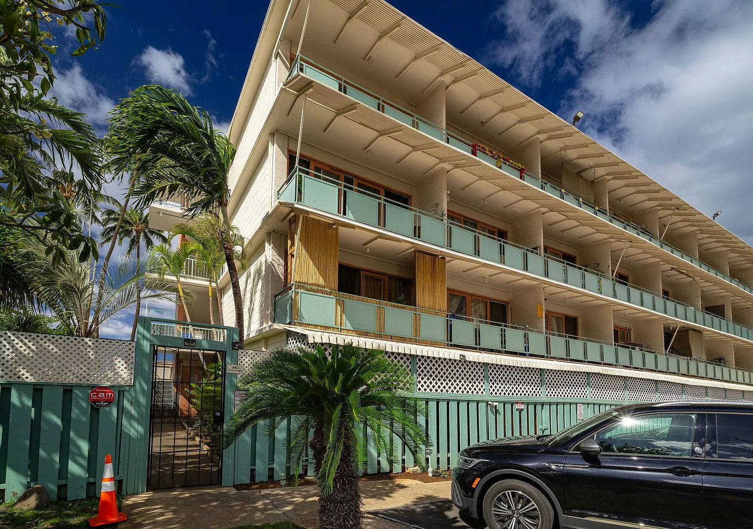 Pokai Bay Studio — Photo 1