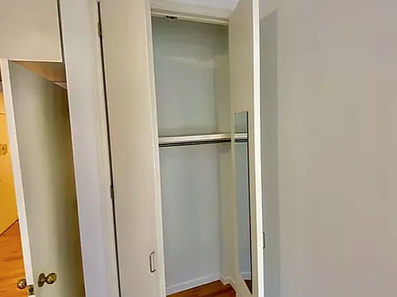 3rd image of 320 E 81st St #9