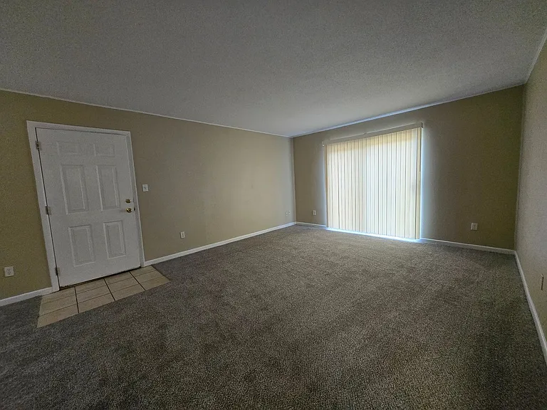 507 NW 39th Rd #106 — Photo 7