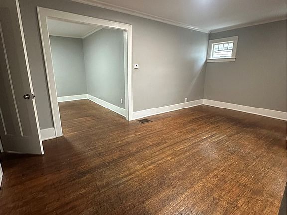 3rd image of 839 Norton St #1