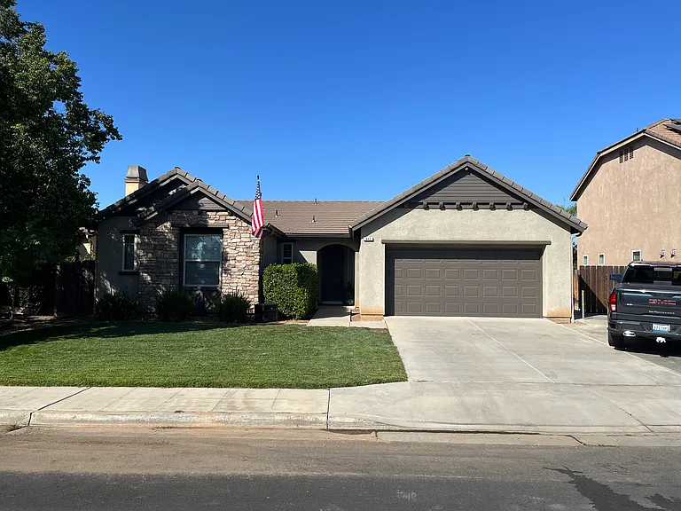 645 W Fremont Ave — Photo 1