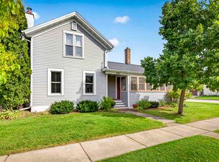 582 Oak St, Neenah, WI 54956