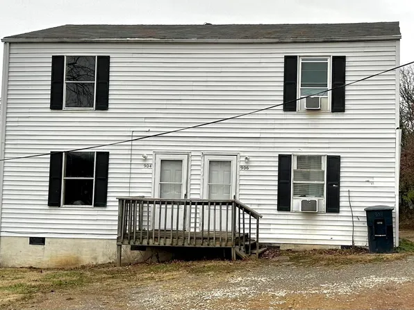 904 21st St NW #&-906, Roanoke, VA 24017