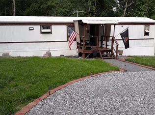 955 Travis Rd, Kuttawa, KY 42055